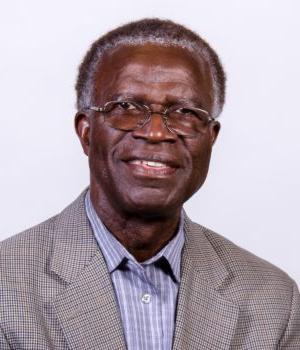 Dr. 西蒙Ugwuoke